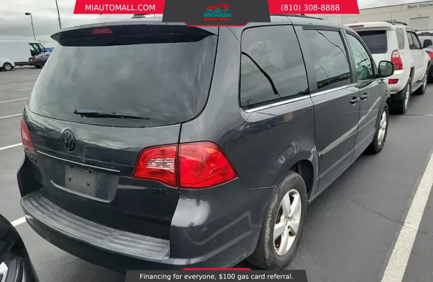 Used 2011 Volkswagen Routan SEL image 5