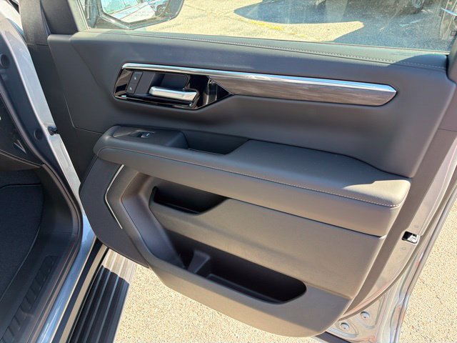 New 2026 Chevrolet Tahoe LS w/ LPO, Dark Essentials Package AWD/4WD image 26