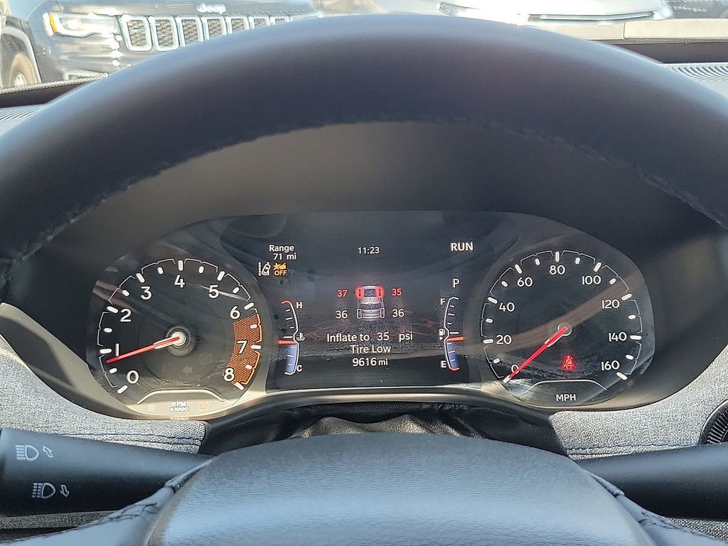 Used 2024 Jeep Compass Latitude image 19