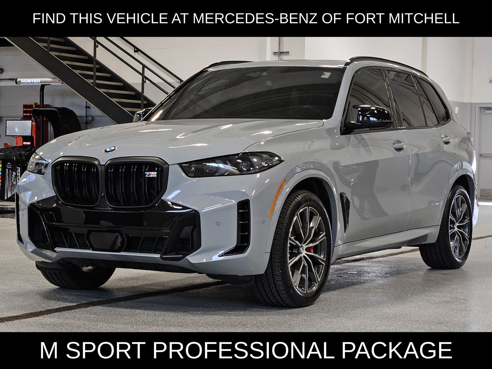 Used 2025 BMW X5 M60i image 1