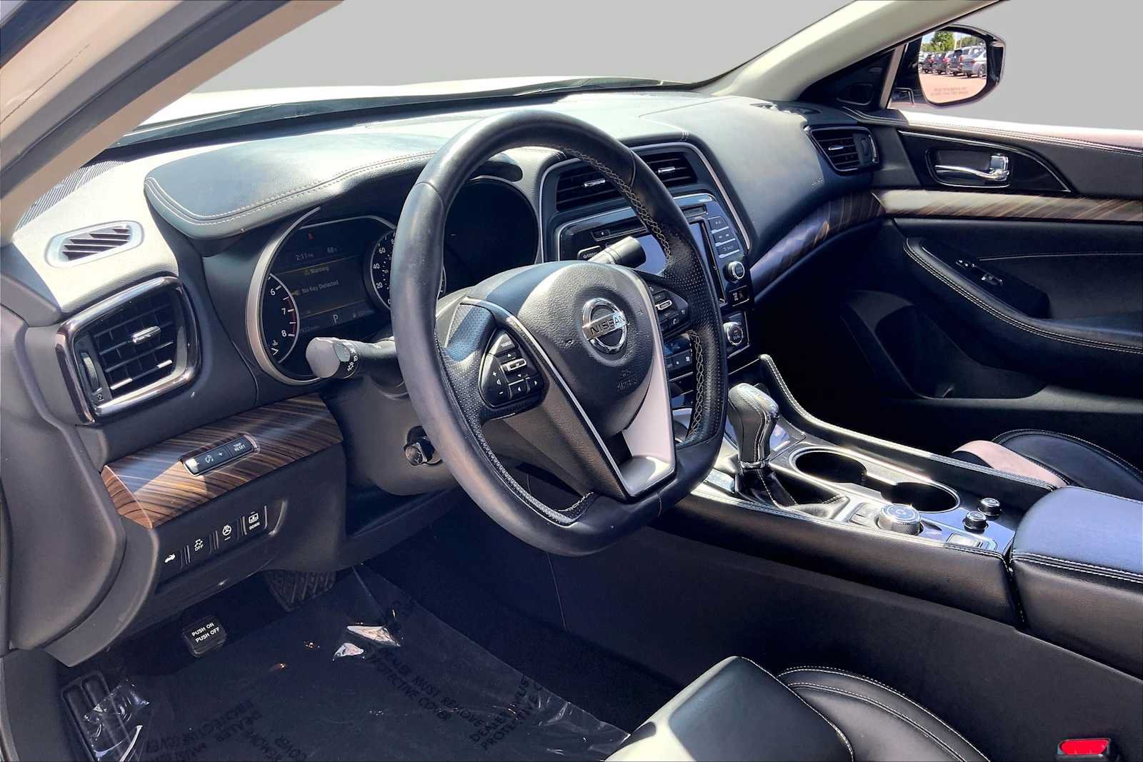 Used 2016 Nissan Maxima Platinum FWD image 16