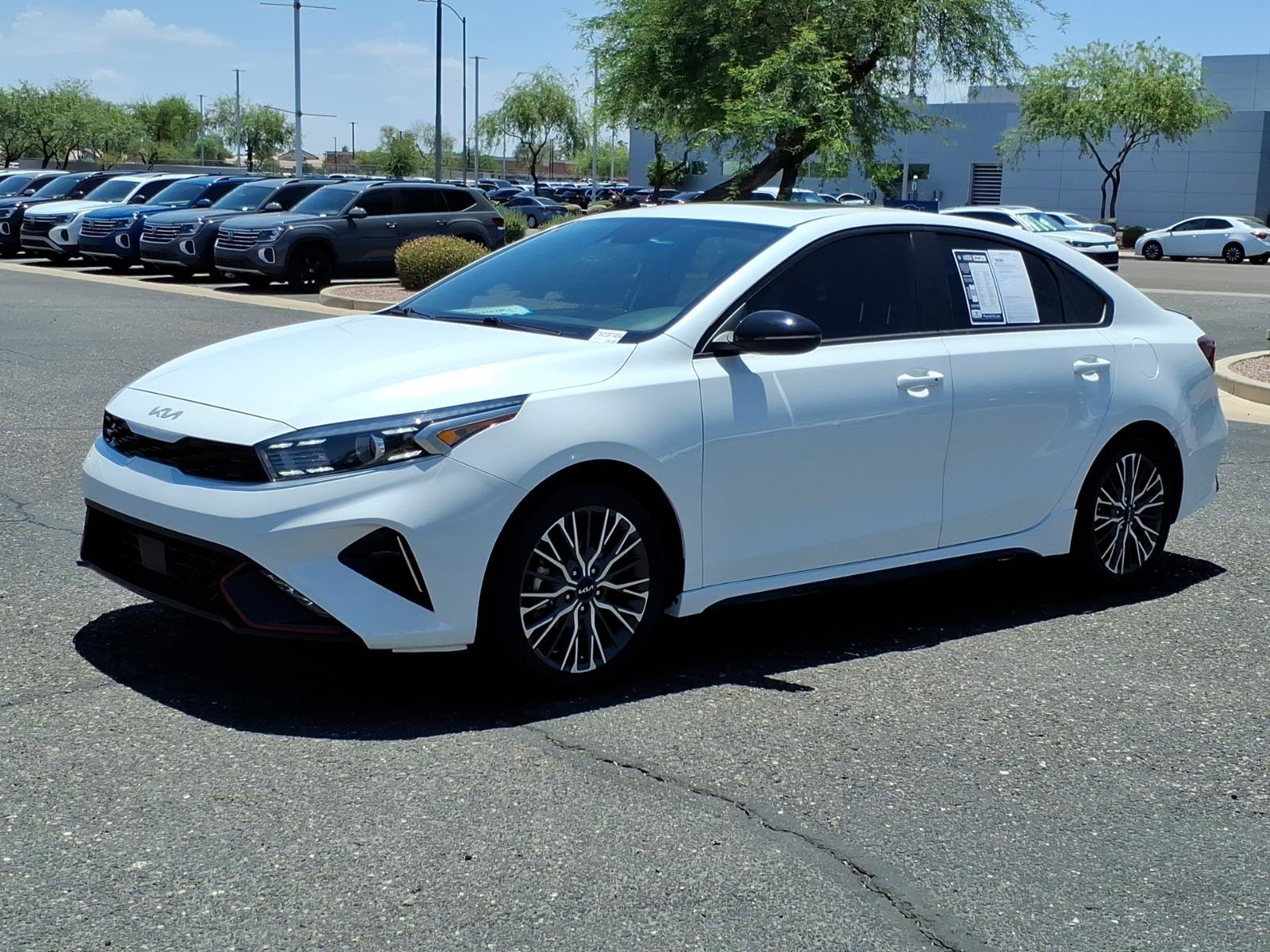 Used 2022 Kia Forte GT-Line w/ GT-Line Premium Package FWD image 3