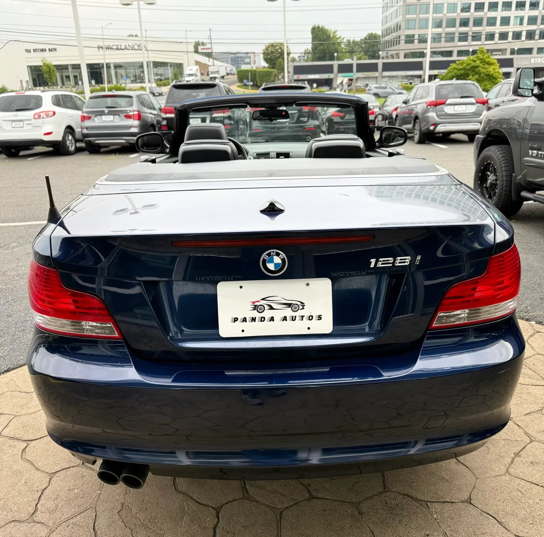 Used 2011 BMW 128i Convertible RWD image 11