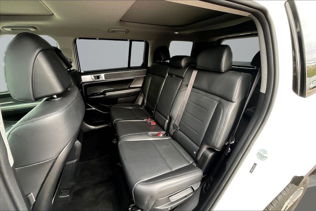 Used 2025 Hyundai Santa Fe Limited image 22