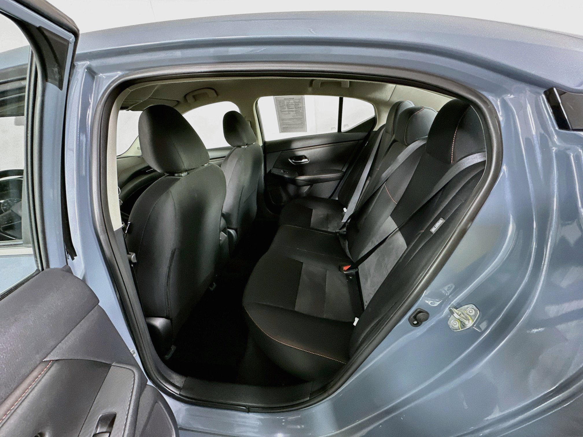 Used 2025 Nissan Sentra SR FWD image 25