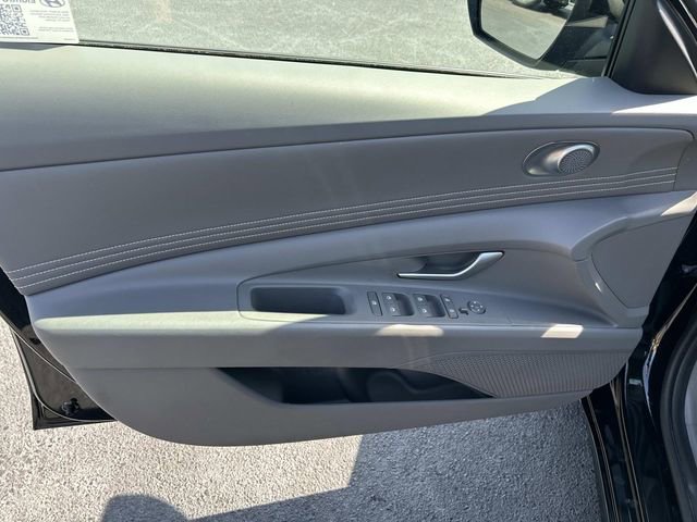 Used 2025 Hyundai Elantra Sport FWD image 20