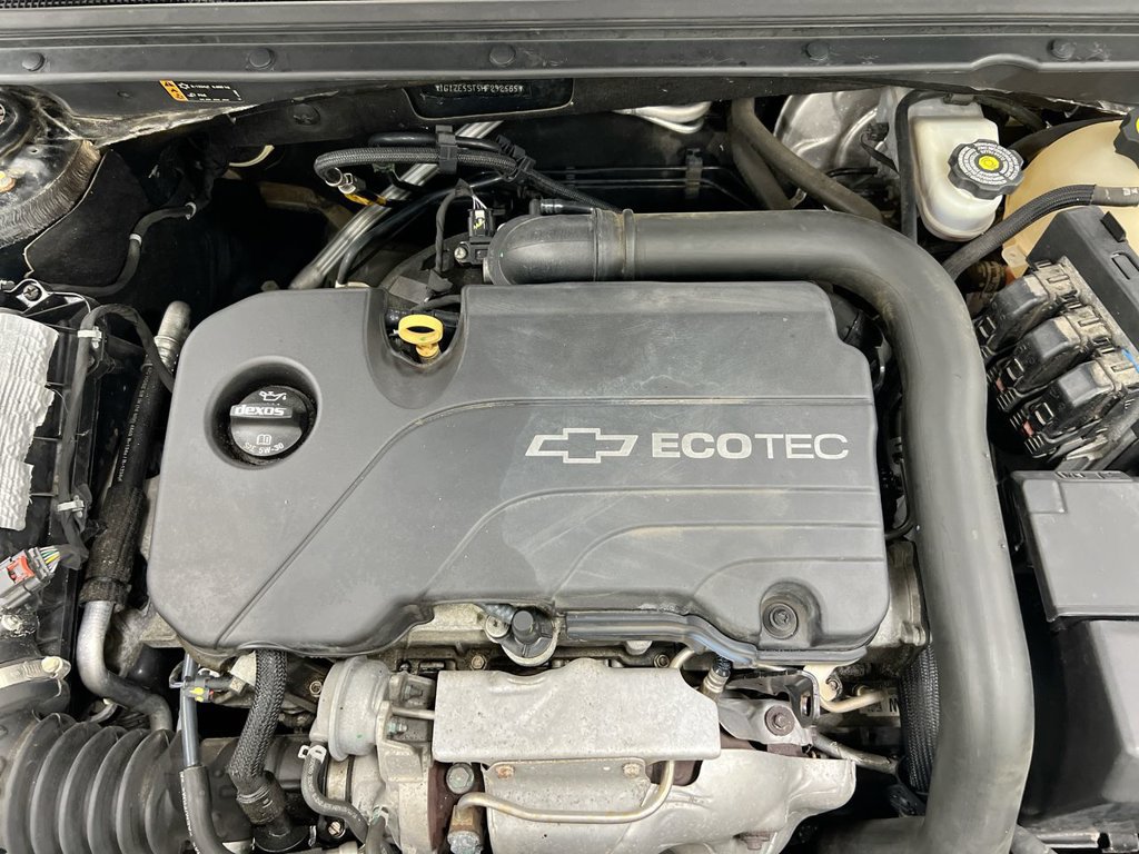 Used 2017 Chevrolet Malibu LT FWD image 24