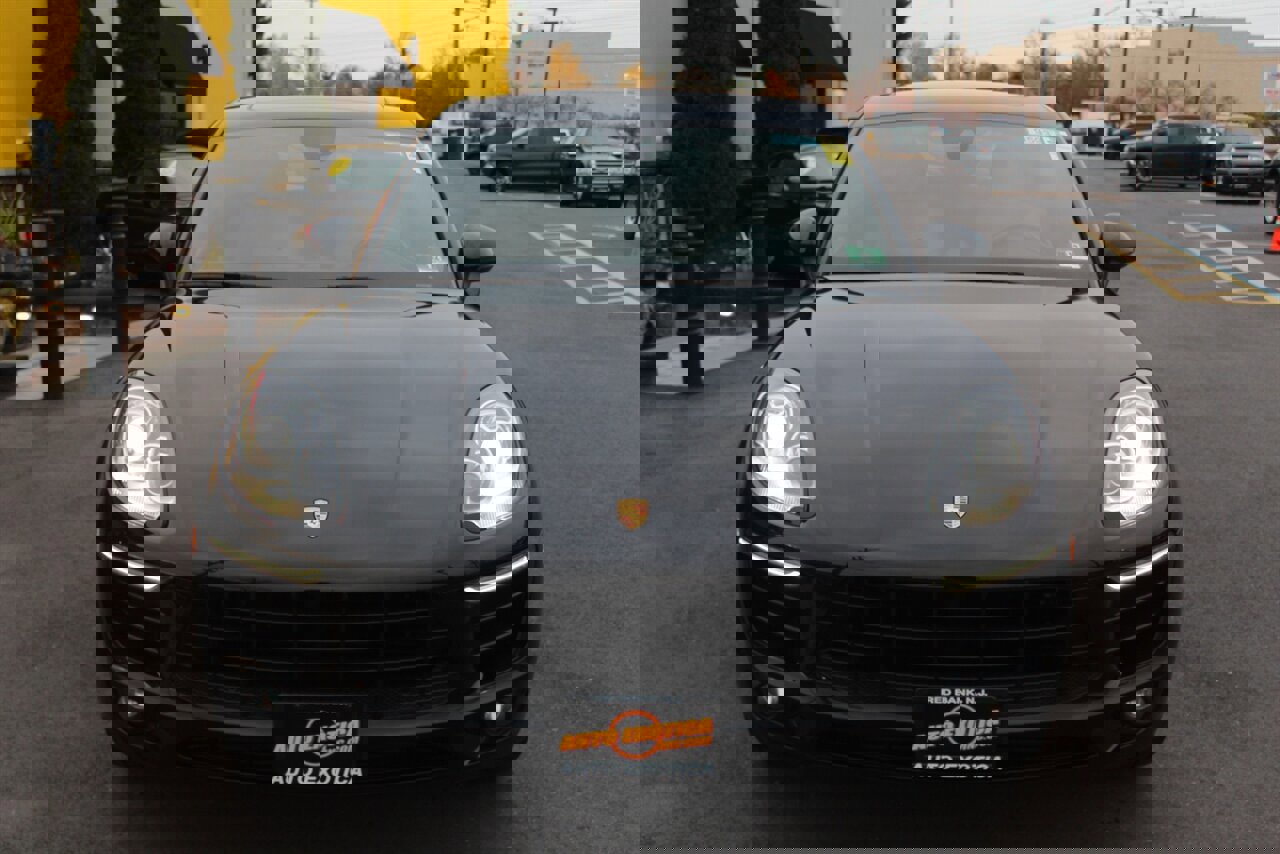 Used 2018 Porsche Macan image 21