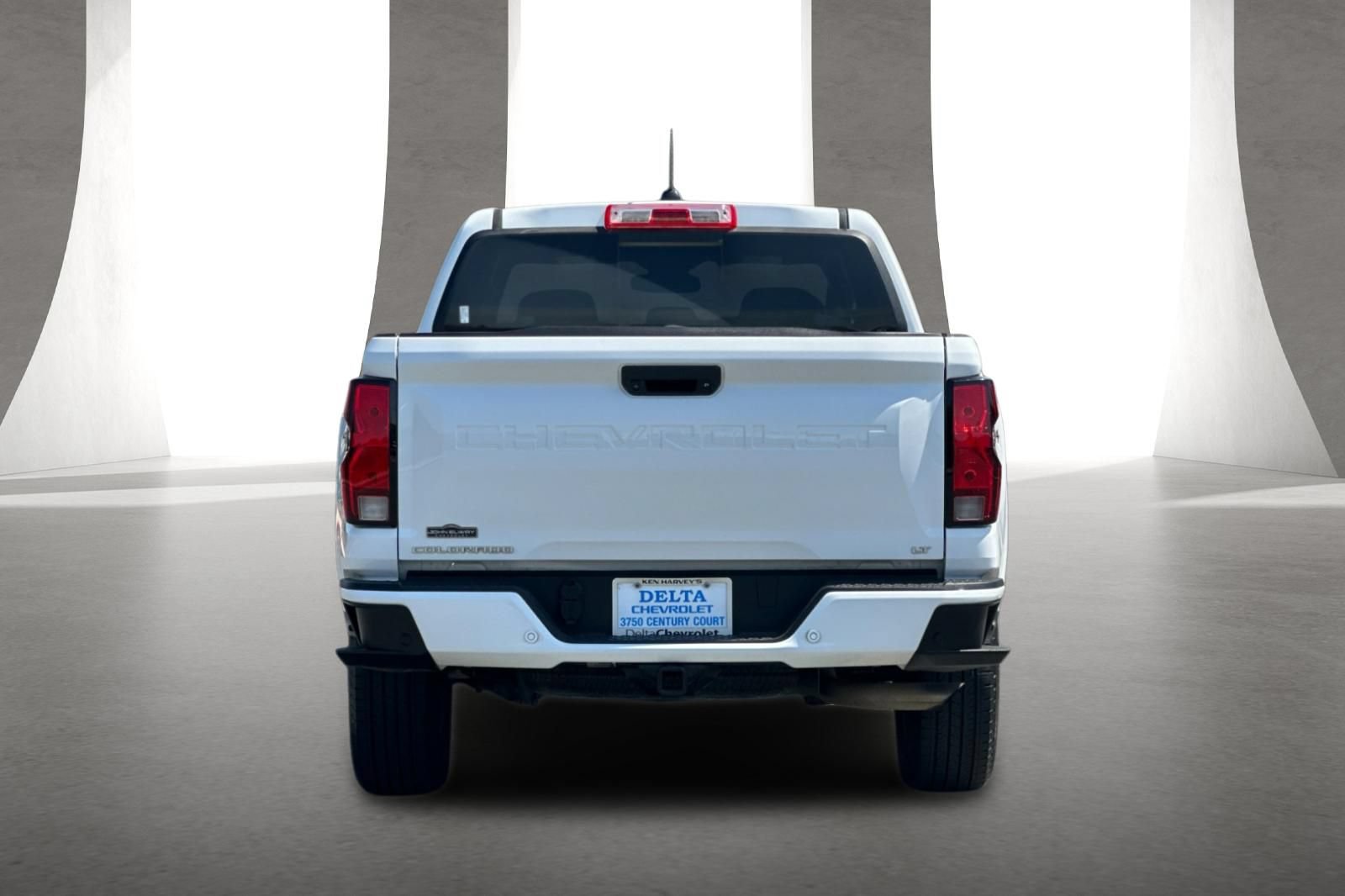Used 2023 Chevrolet Colorado LT w/ LT Convenience Package II AWD/4WD image 5