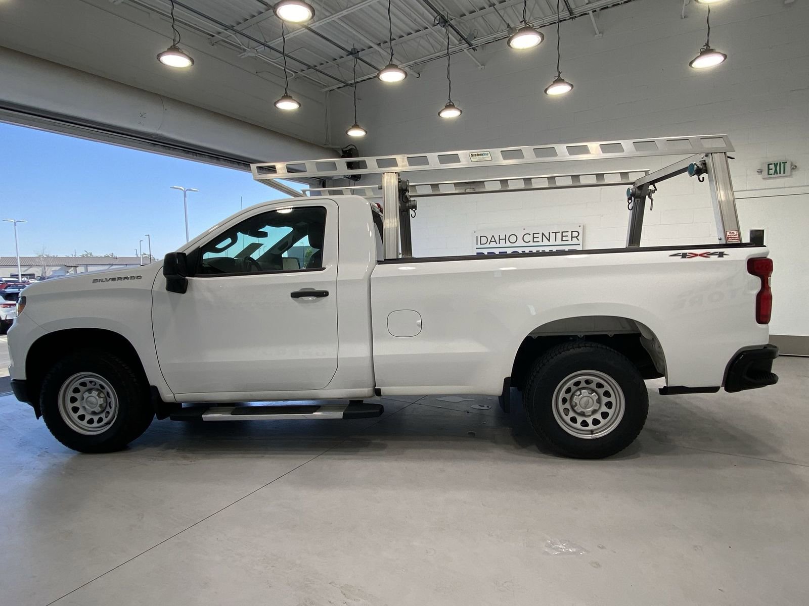 Used 2022 Chevrolet Silverado 1500 W/T w/ WT Value Package AWD/4WD image 5
