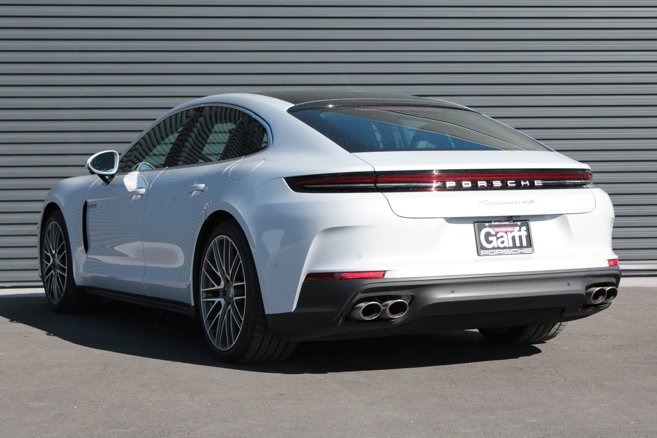 Used 2025 Porsche Panamera 4S image 3