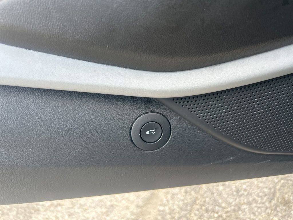 Used 2018 Chevrolet Camaro LT image 32