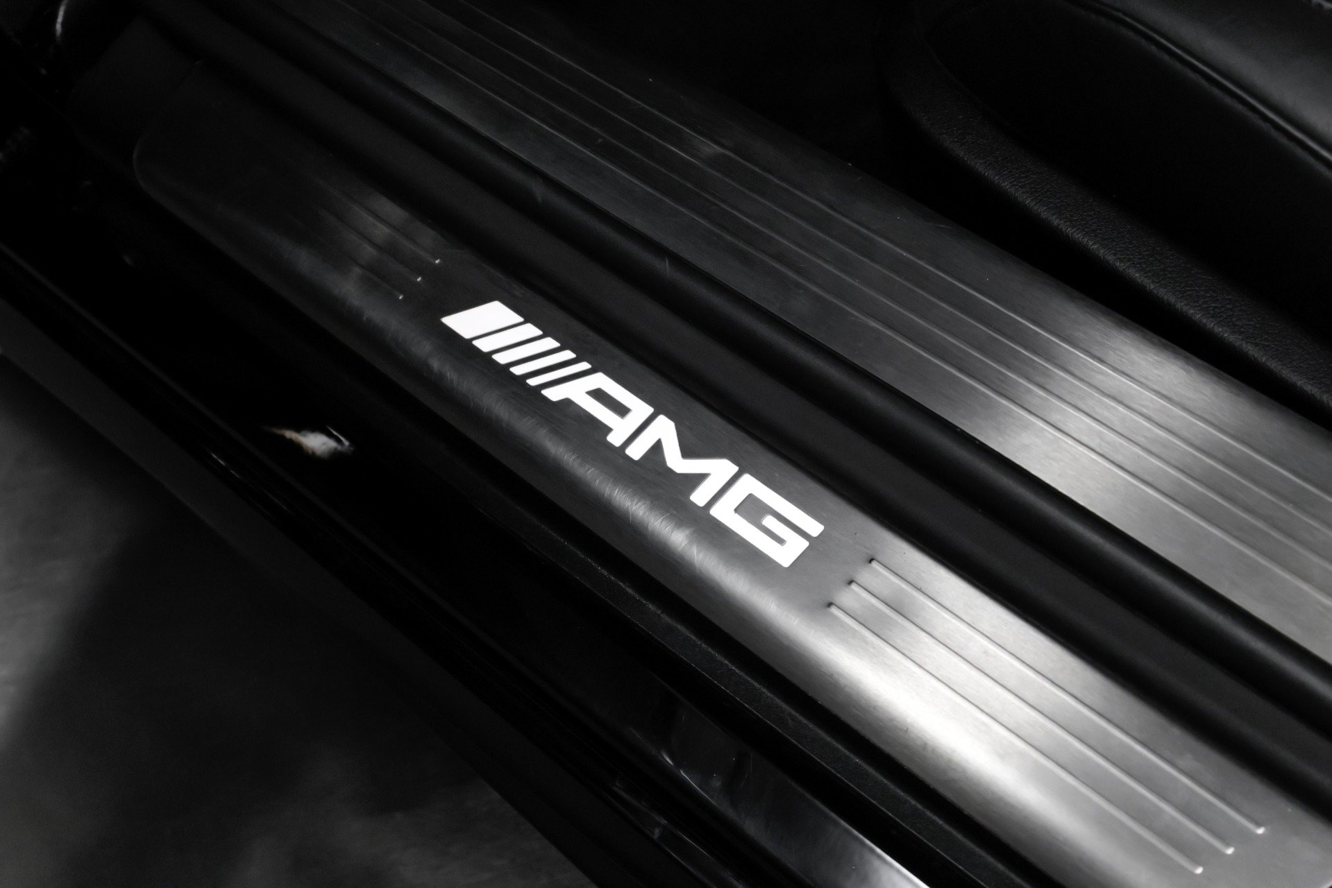 Used 2015 Mercedes-Benz SL 63 AMG w/ Driver Assistance Package image 32