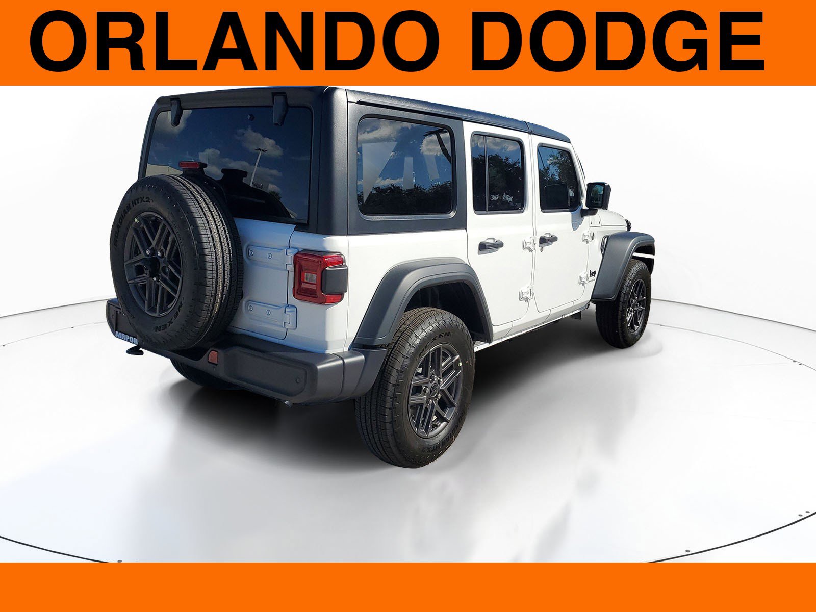 Used 2026 Jeep Wrangler Sport S image 4