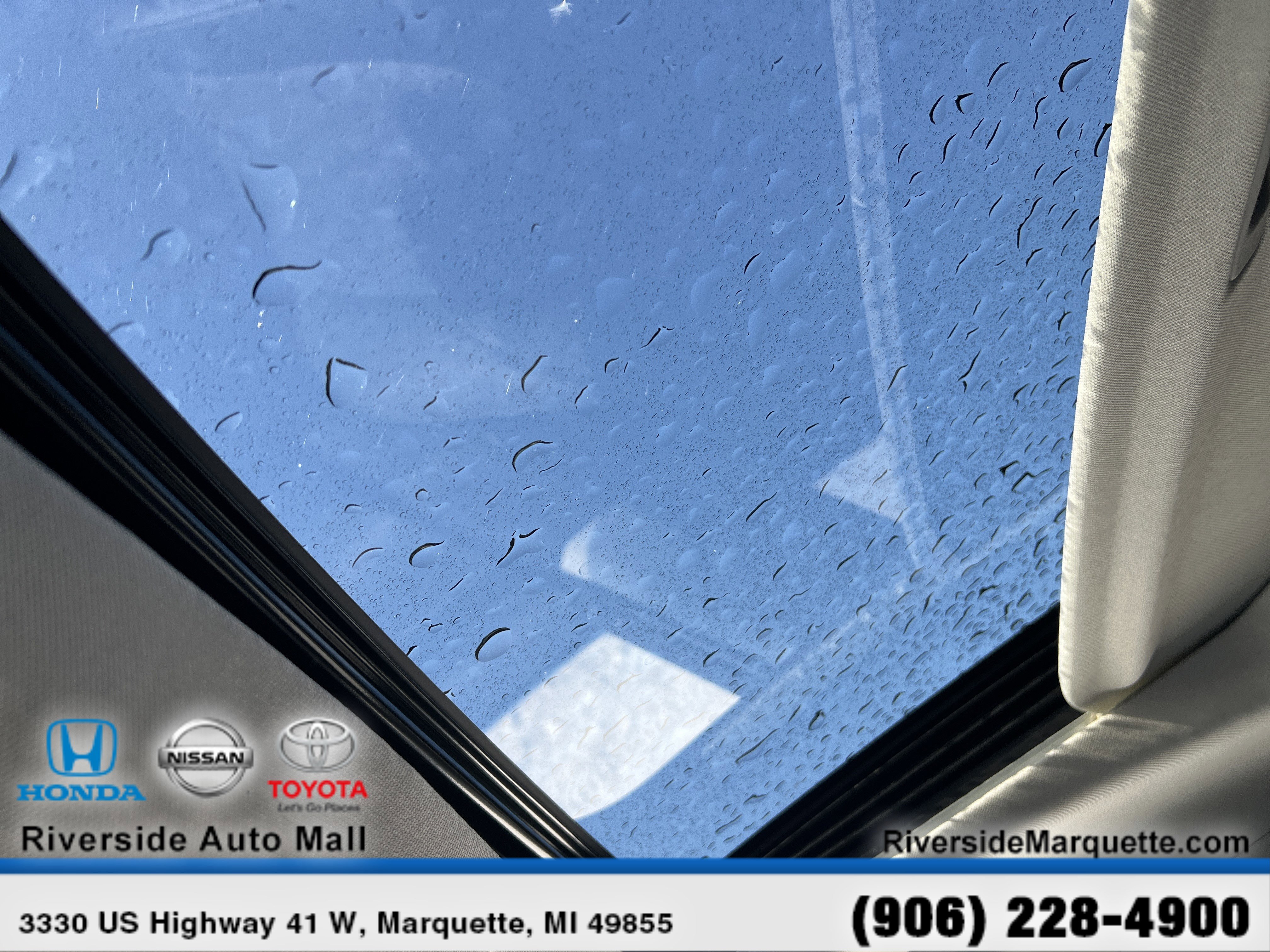 Used 2025 Toyota Highlander XLE image 23