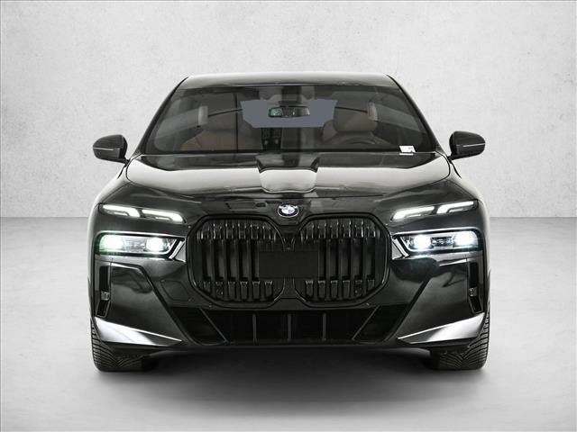 Used 2023 BMW 760i xDrive video 2