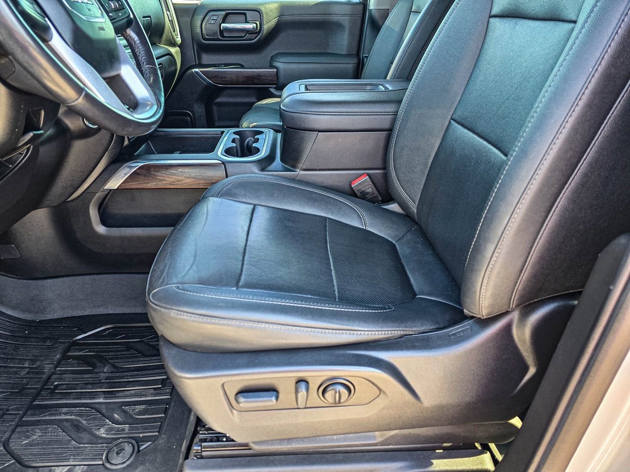 Used 2021 GMC Sierra 1500 SLT image 19