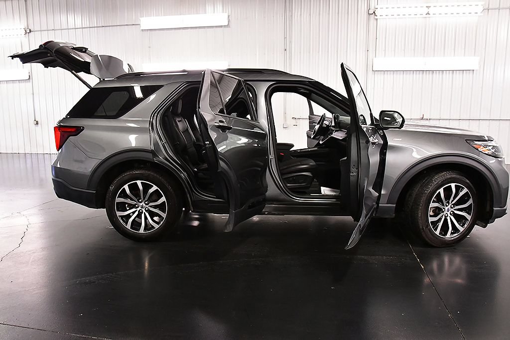 Used 2026 Ford Explorer ST-Line AWD/4WD image 32