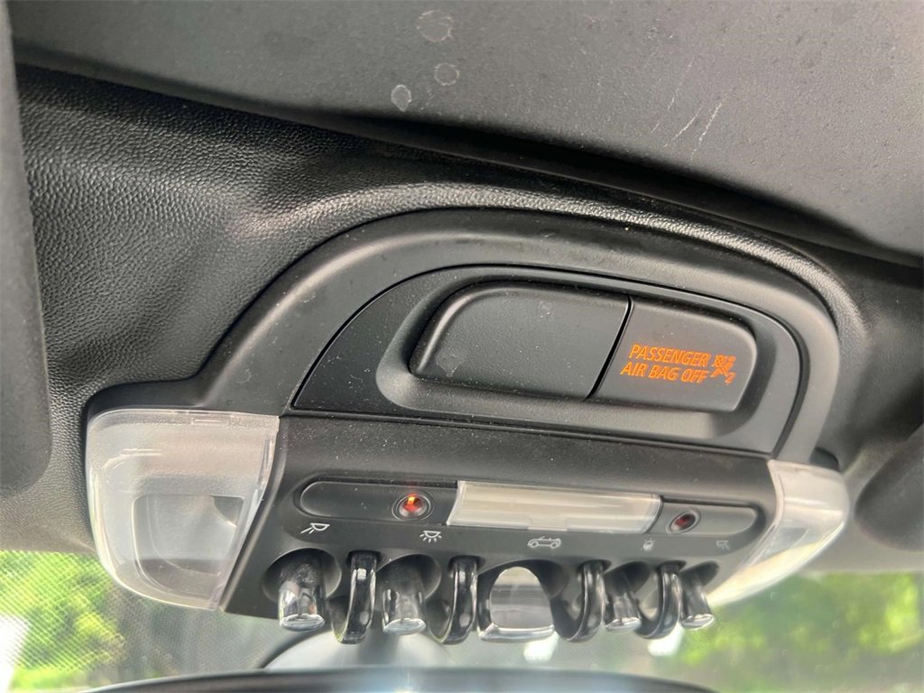 Used 2017 MINI Cooper S image 26