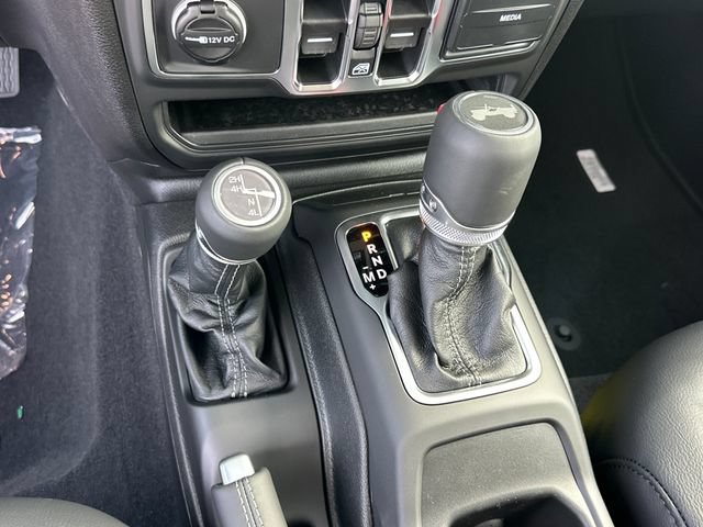 New 2027 Jeep Wrangler Unlimited Sahara AWD/4WD image 23