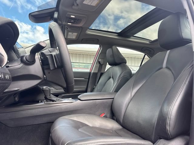 Used 2023 Toyota Camry XSE FWD image 7
