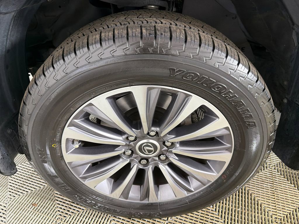 Used 2022 Lexus GX 460 Luxury w/ Accessory Package image 13