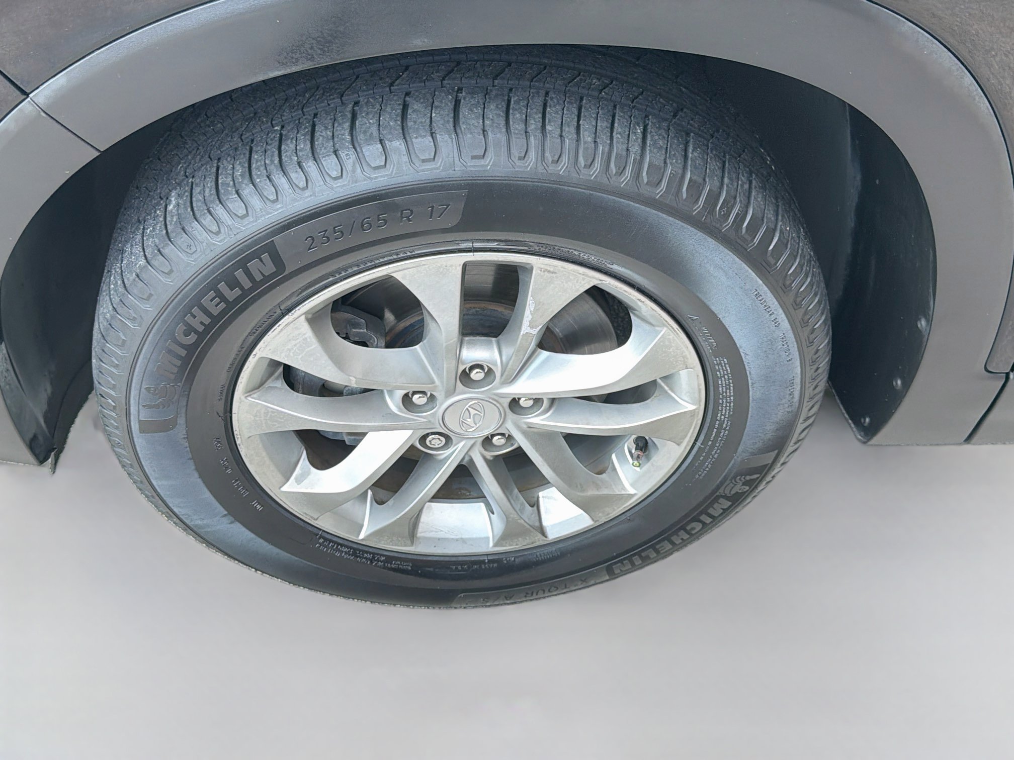 Used 2019 Hyundai Santa Fe SEL FWD image 32