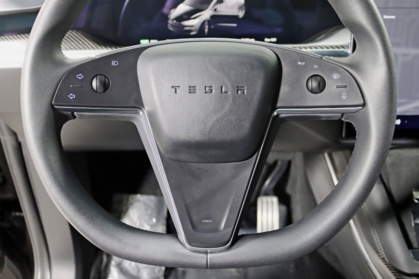 Used 2022 Tesla Model X Plaid image 16