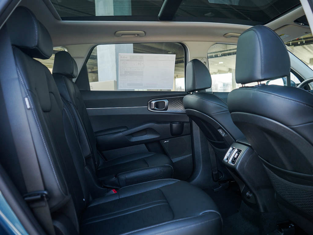 New 2026 Kia Sorento EX AWD/4WD image 13