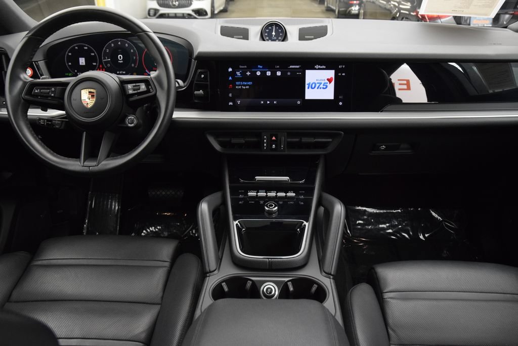 Used 2024 Porsche Cayenne Coupe AWD/4WD image 21