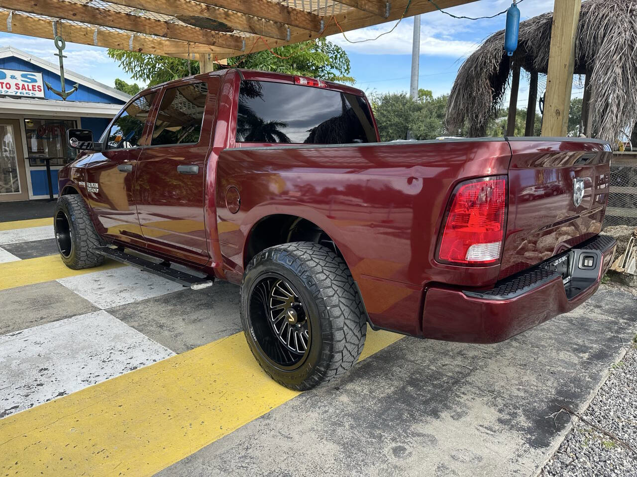 Used 2018 RAM 1500 Express w/ Express Value Package image 8