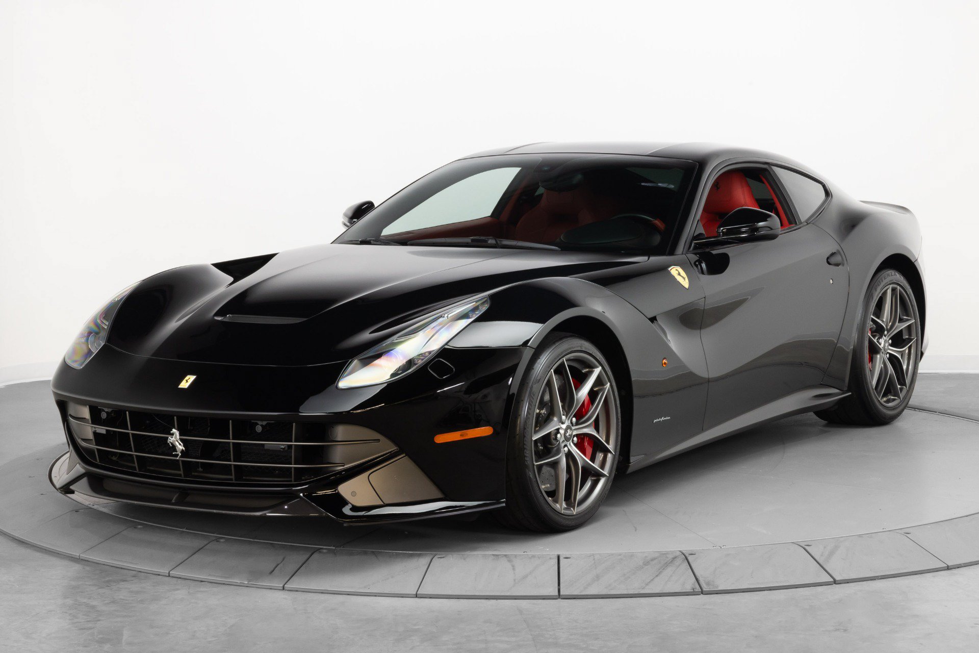 Certified 2014 Ferrari F12 Berlinetta RWD image 4