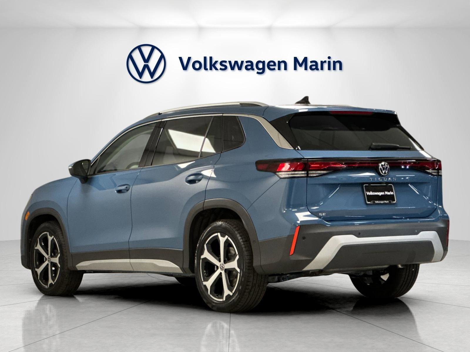 New 2026 Volkswagen Tiguan SE FWD image 3