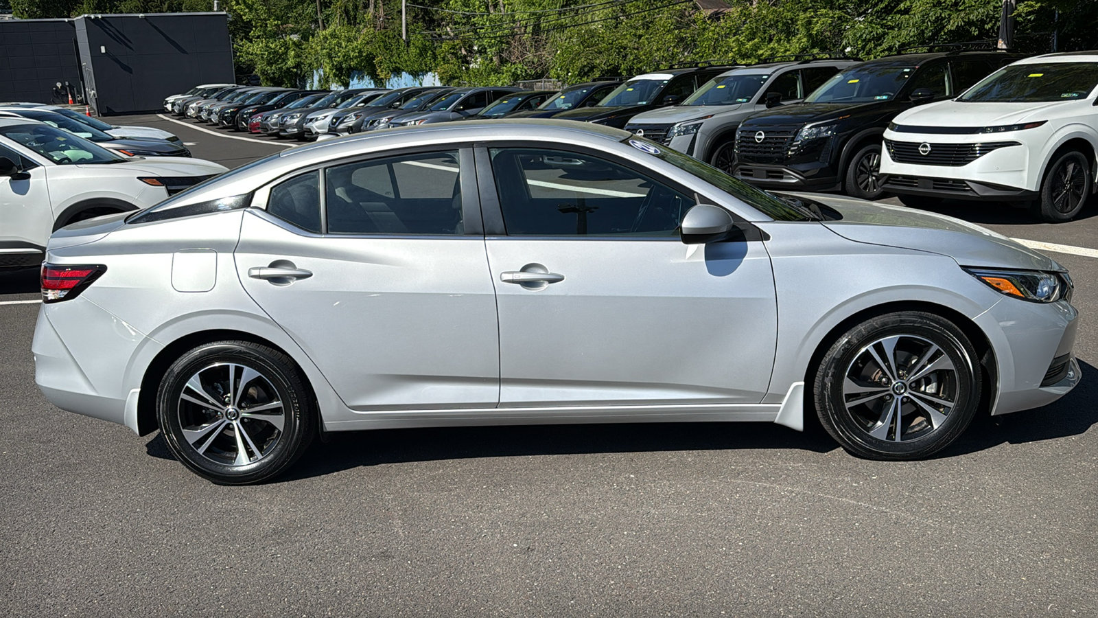 Certified 2022 Nissan Sentra SV FWD image 25
