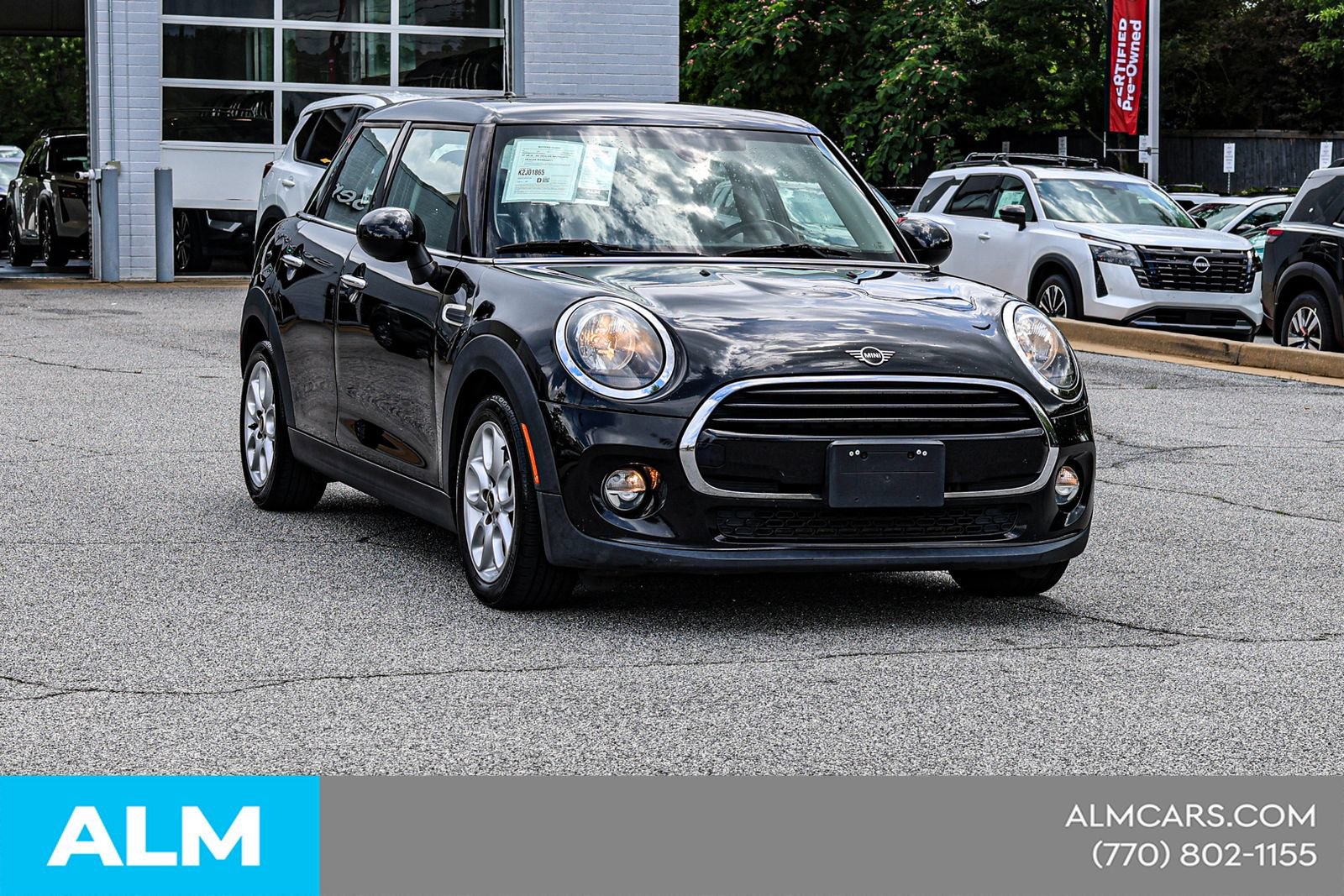 Used 2019 MINI Cooper 4-Door Hardtop FWD image 5