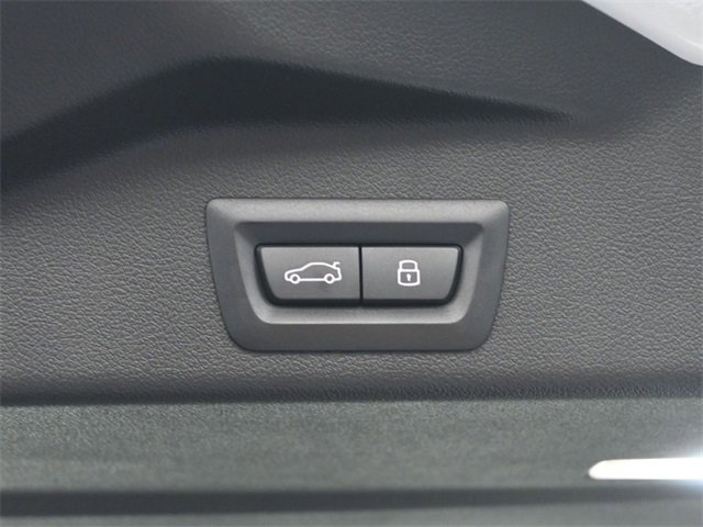 Used 2026 BMW X5 xDrive40i w/ Climate Comfort Package image 25