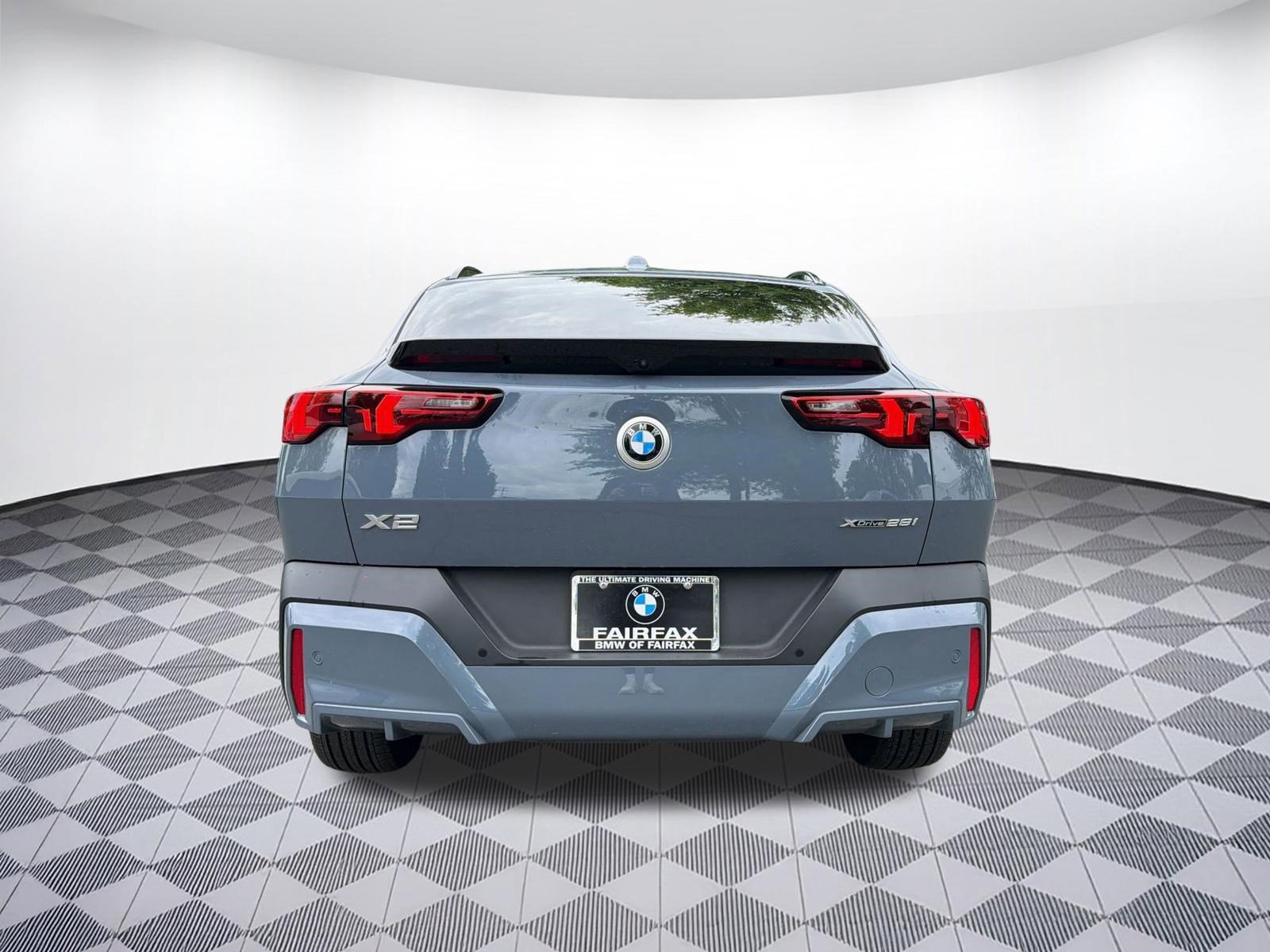 Certified 2025 BMW X2 xDrive28i w/ Premium Package AWD/4WD image 9
