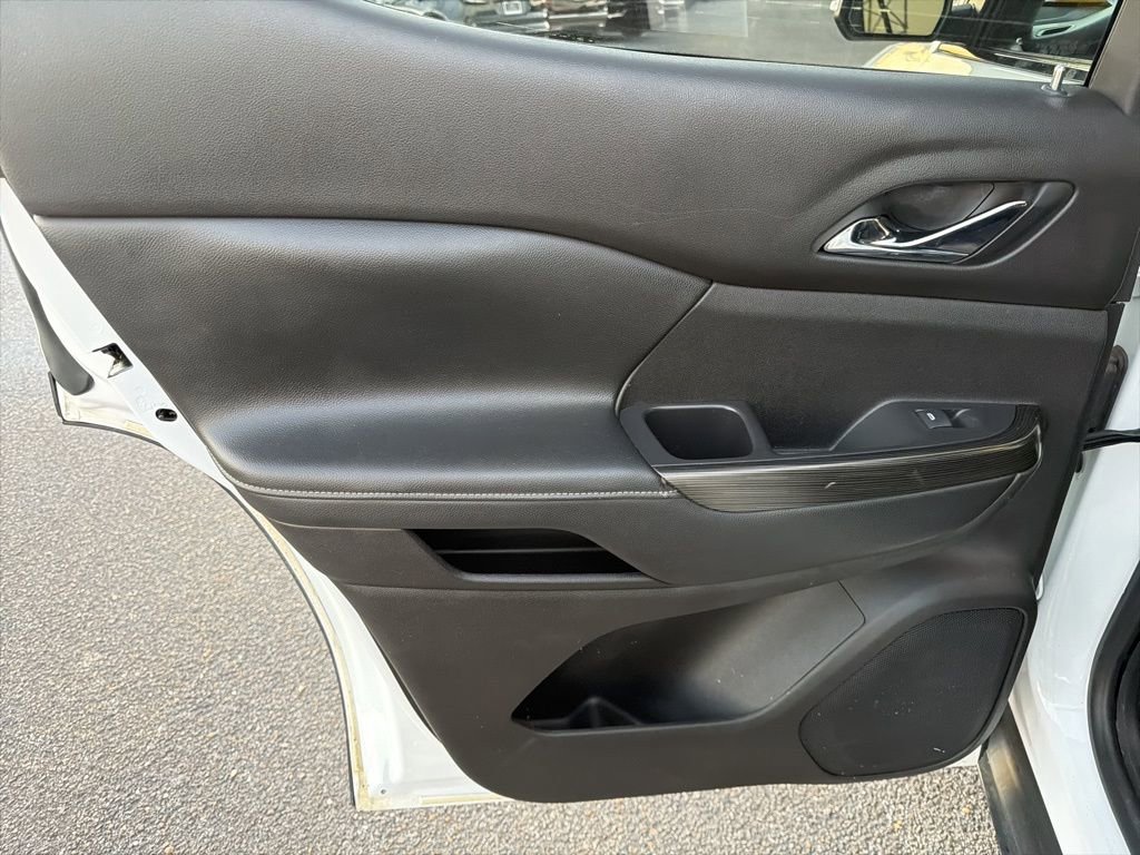 Used 2021 GMC Acadia SLT w/ Elevation Edition image 12