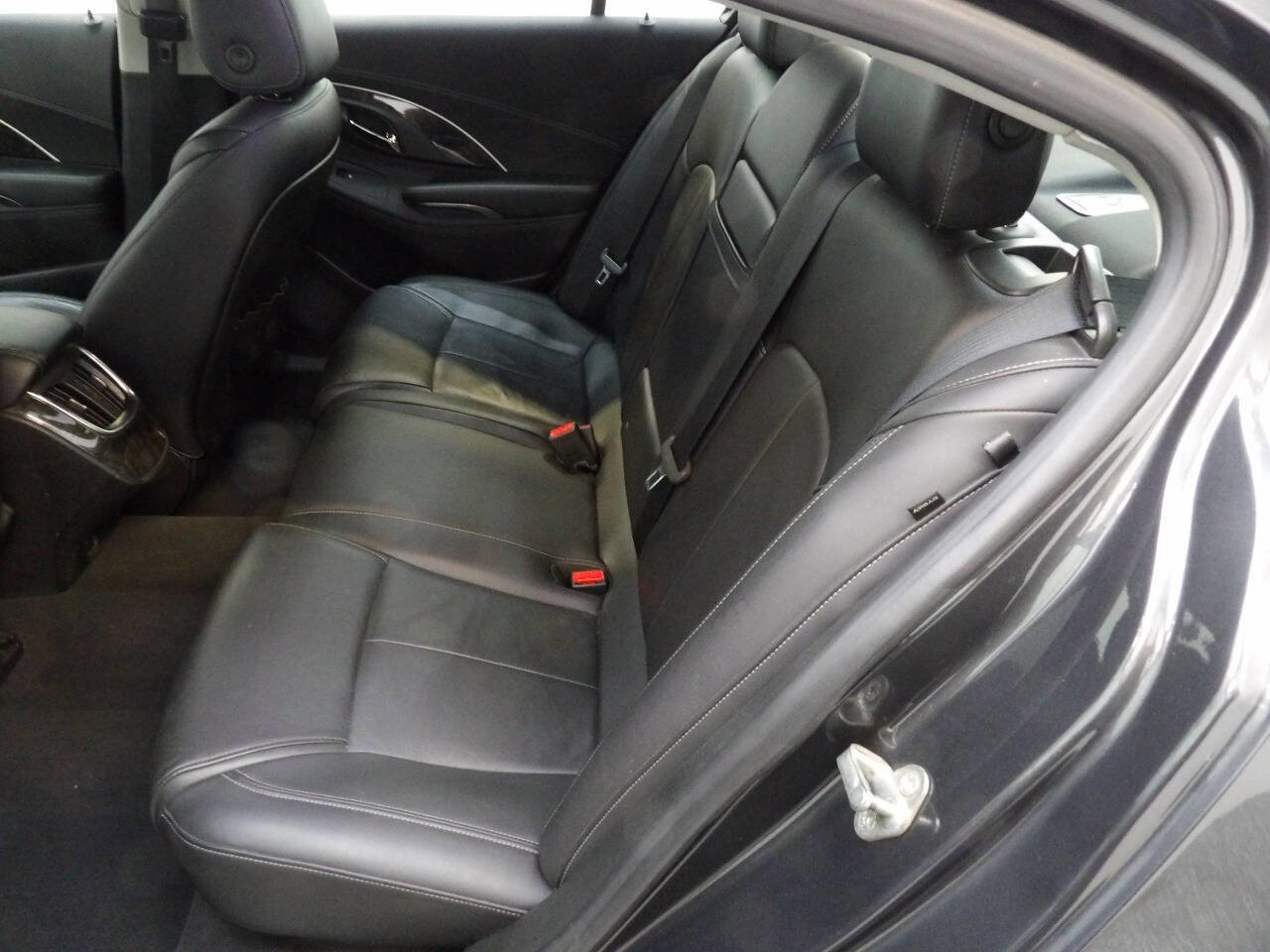 Used 2016 Buick LaCrosse Leather FWD image 10