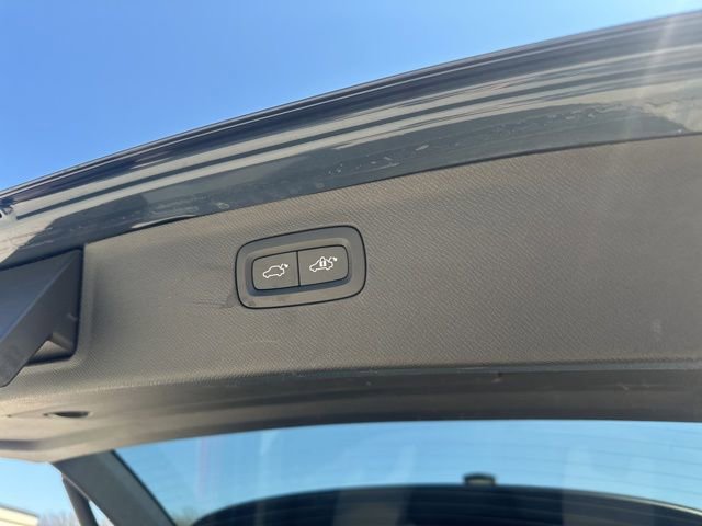 Certified 2023 Volvo XC90 B6 Plus image 37