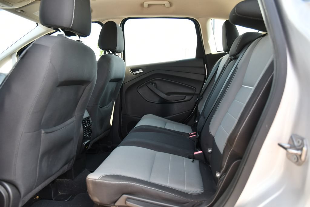Used 2015 Ford C-MAX SE w/ Equipment Group 202A FWD image 16