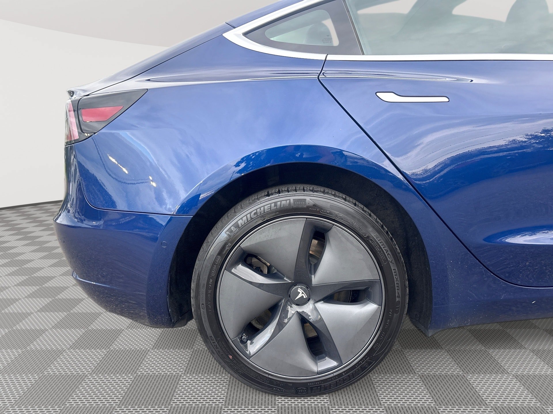 Used 2020 Tesla Model 3 Long Range AWD/4WD image 30