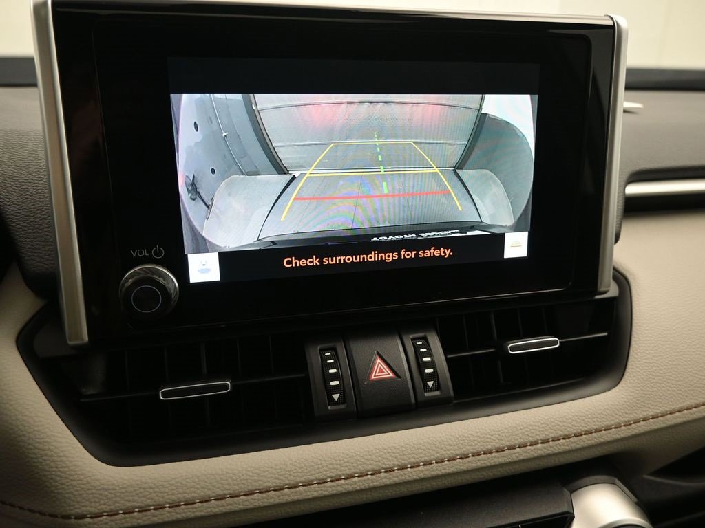 Used 2023 Toyota RAV4 XLE Premium image 16