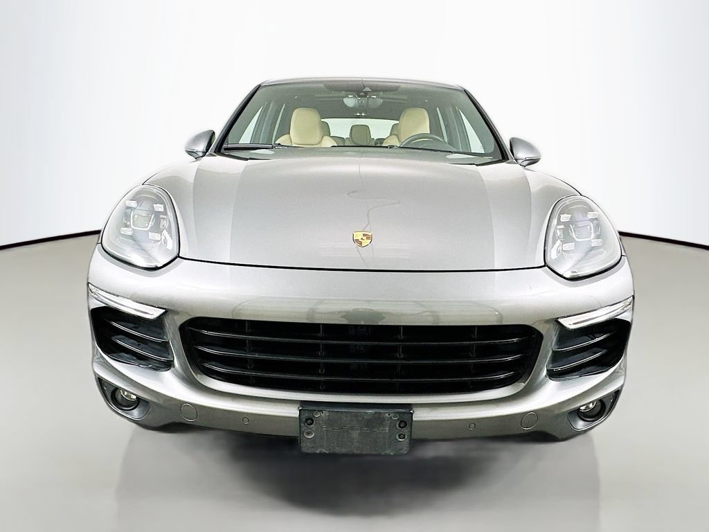 Used 2016 Porsche Cayenne AWD/4WD image 2