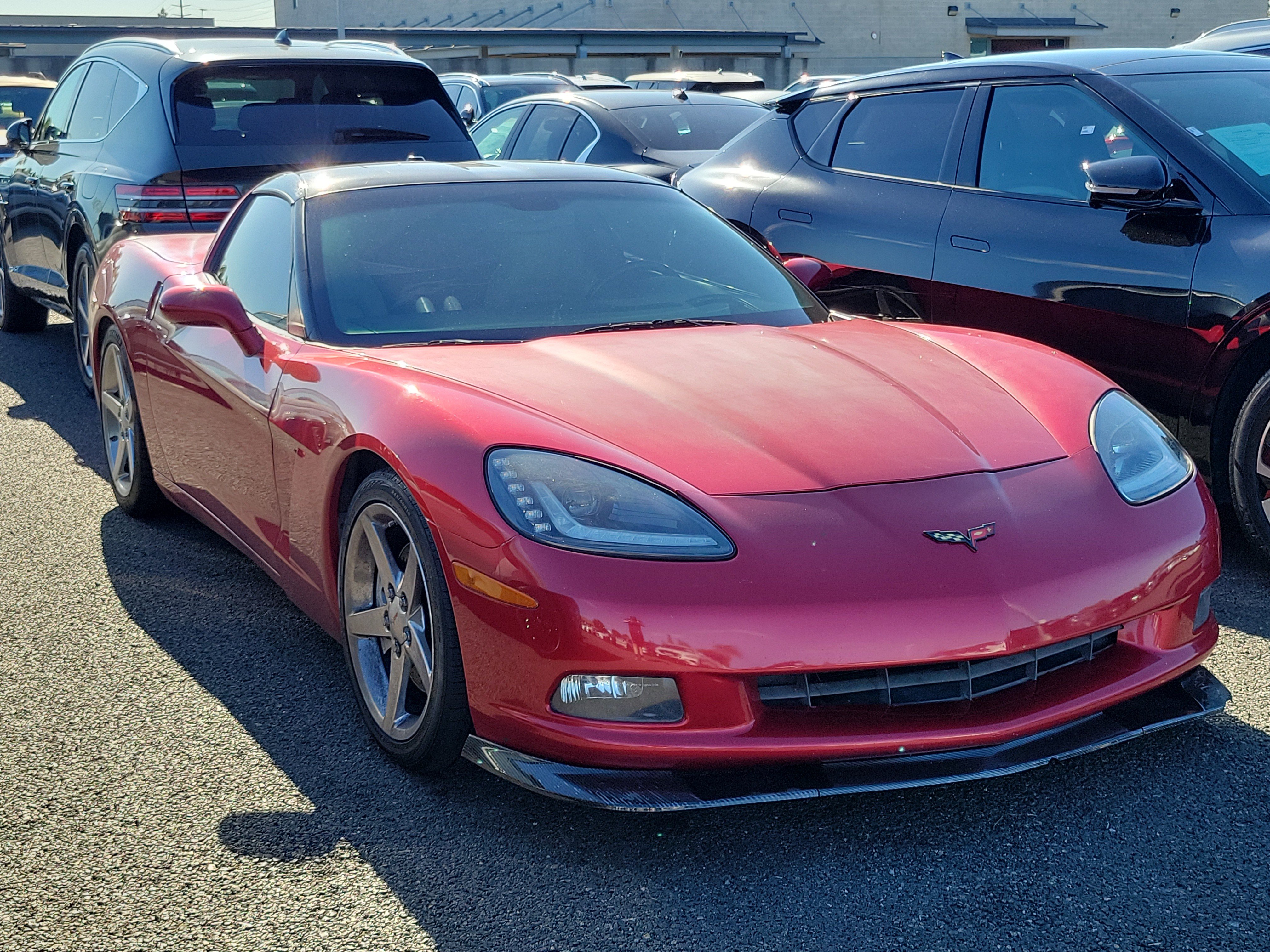 Used 2005 Chevrolet Corvette Coupe w/ Preferred Equipment Group RWD image 3