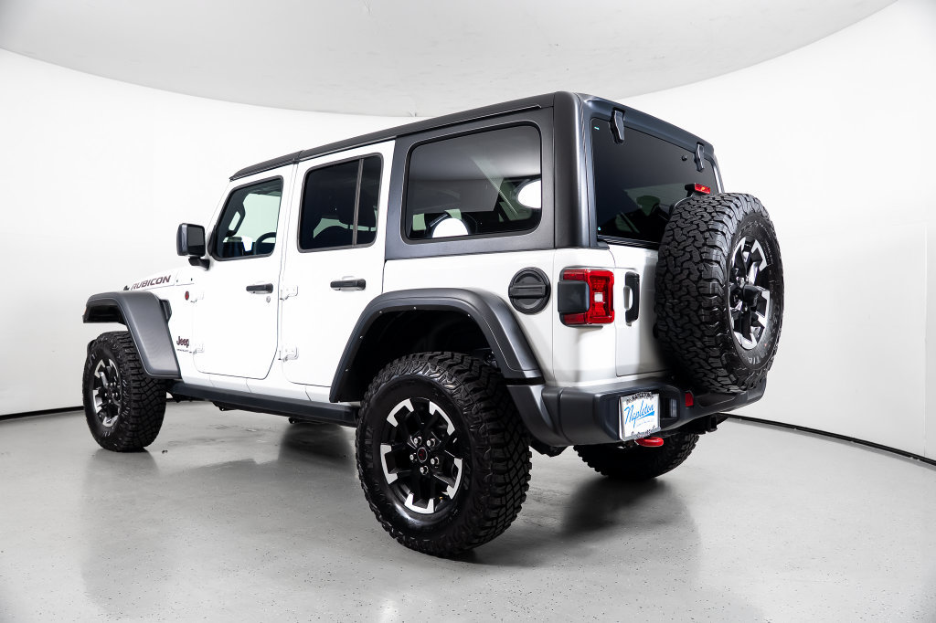Used 2025 Jeep Wrangler Unlimited Rubicon AWD/4WD image 12