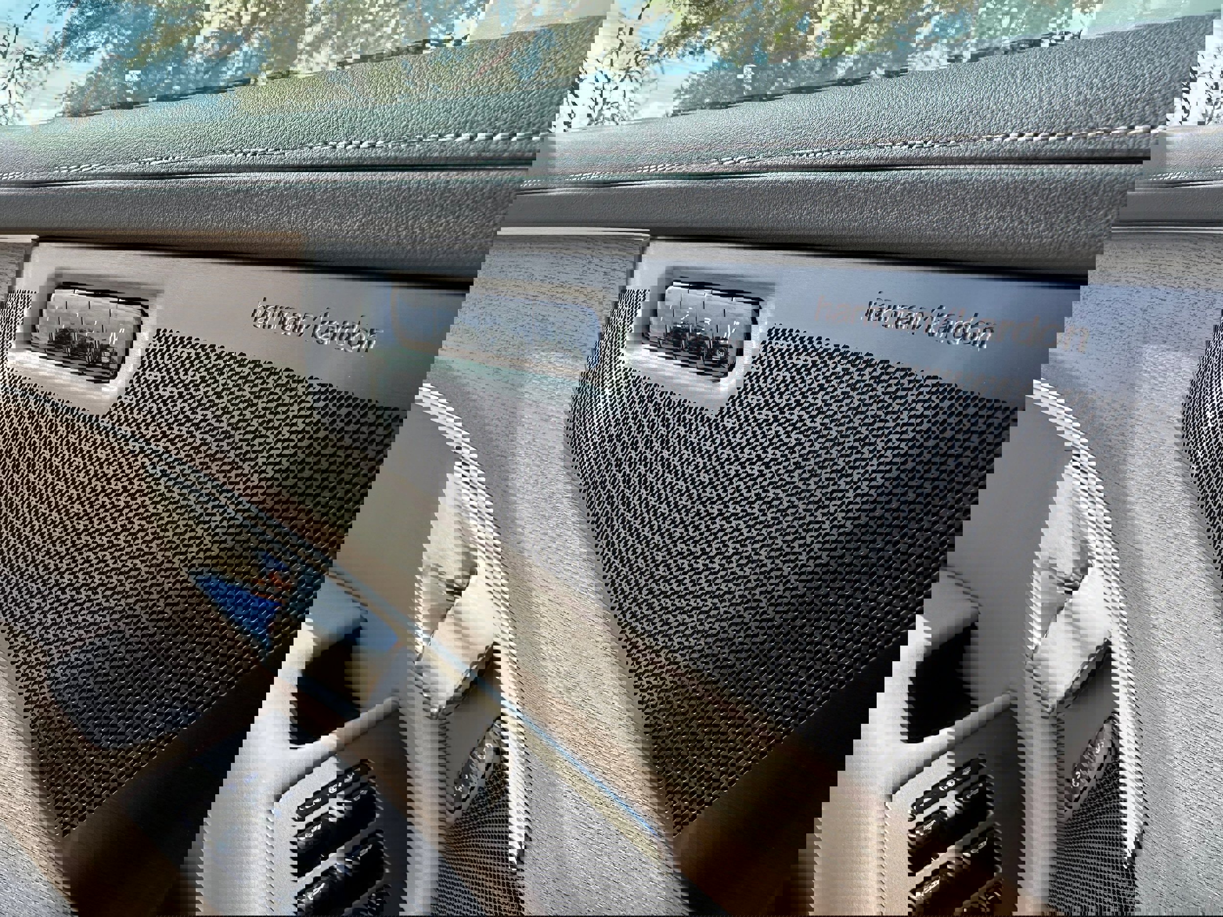 Used 2026 Volvo XC90 B5 Plus w/ Protection Package Premier image 20