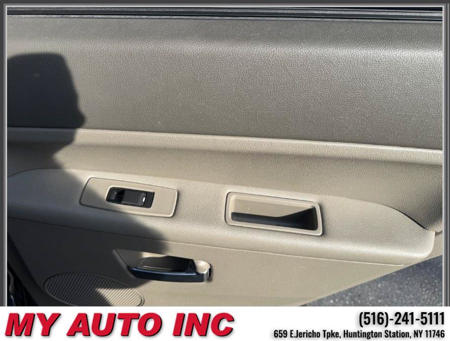 Used 2010 Jeep Grand Cherokee Laredo AWD/4WD image 29