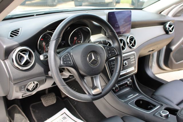 Used 2019 Mercedes-Benz GLA 250 image 14