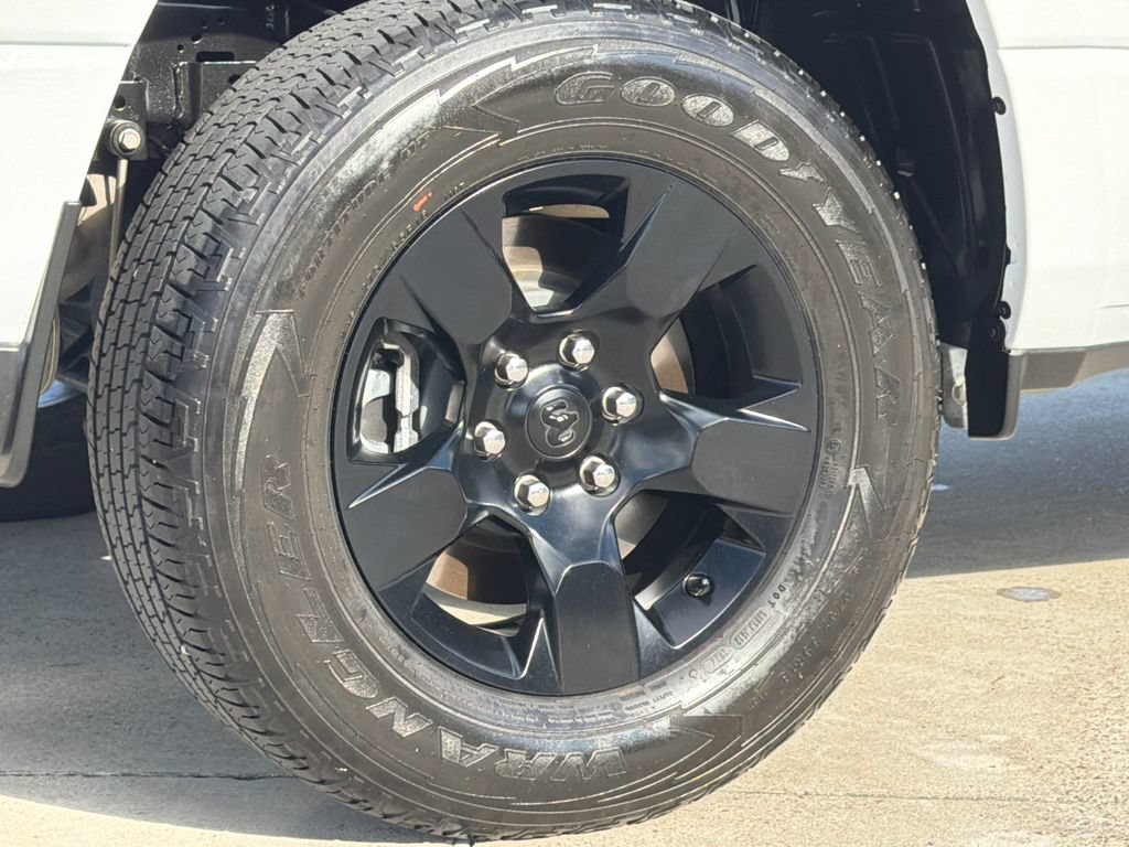 Used 2025 RAM 1500 Tradesman w/ Night Edition AWD/4WD image 9